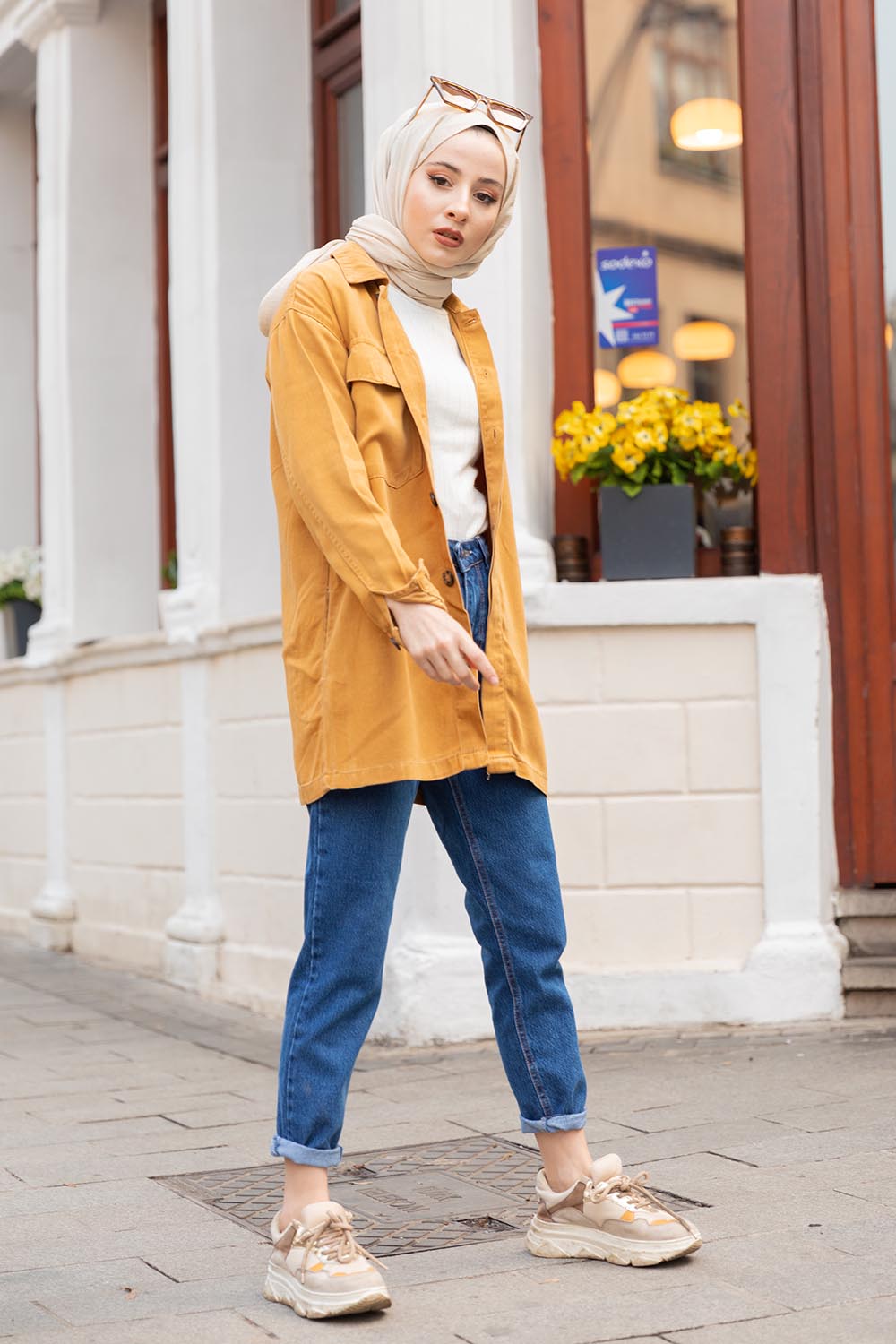 Kapaklı Cep Detaylı Ceket + Yüksek Bel Düz Model Jean